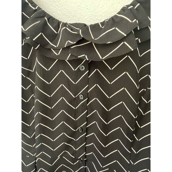 Who What Wear Black Chevron Stripe Dress Midi Button Front XXL Cap sleeve Ruffle - Picture 4 of 5